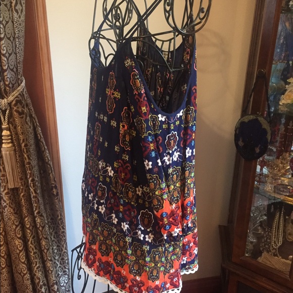 Lily star cold shoulder top - Picture 4 of 8